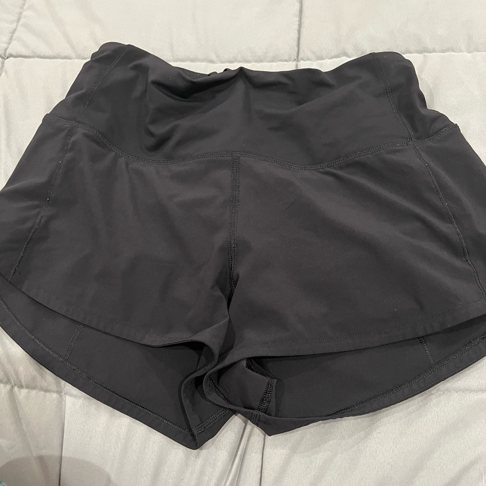 Size 4 high rise Lulu Lemon hotty hots